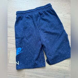Jordan shorts L youth.